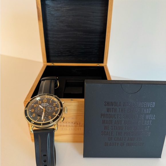 Shinola argonite 5050 Statement in Black and gold - Picture 2 of 10